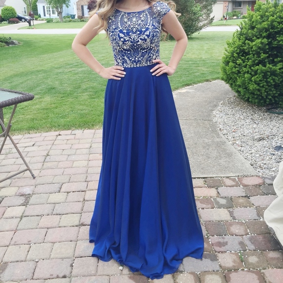Sherri Hill Dresses & Skirts - Sherri Hill Size 4 Prom Dress Good Condition
